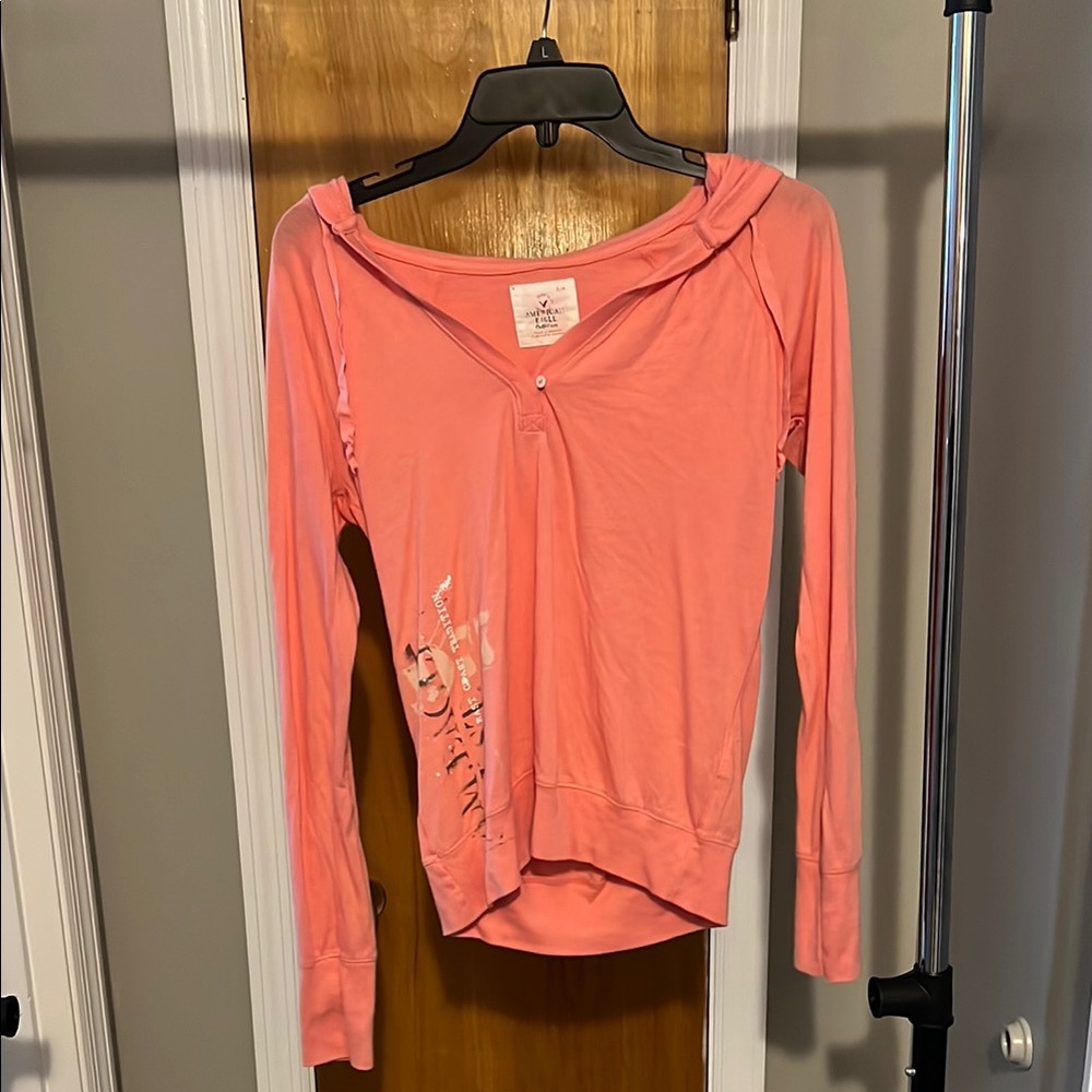 American Eagle Outfitters Pink Fitted Sweatshirt